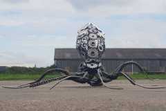 Scrapmetal Kraken - Build from sprockets, chains and machine parts - COLNIC Design